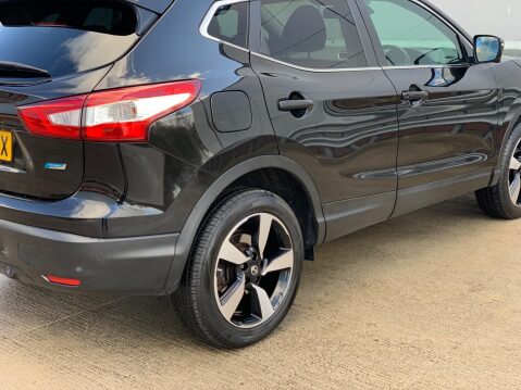 Nissan Qashqai 1.5 dCi n-tec+ 2WD Euro 6 (s/s) 5dr 23