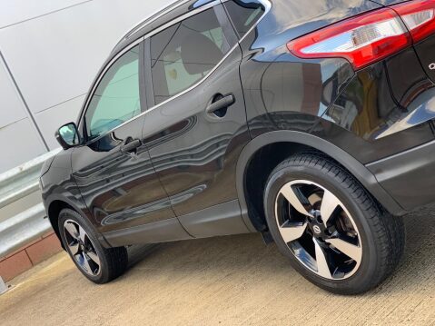 Nissan Qashqai 1.5 dCi n-tec+ 2WD Euro 6 (s/s) 5dr 25