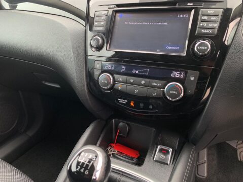 Nissan Qashqai 1.5 dCi N-Connecta 2WD Euro 6 (s/s) 5dr 39