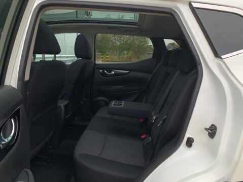 Nissan Qashqai 1.5 dCi N-Connecta 2WD Euro 6 (s/s) 5dr 47