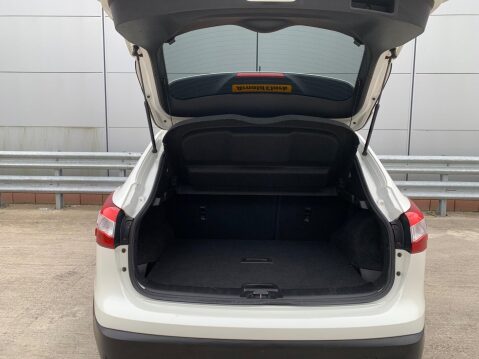 Nissan Qashqai 1.5 dCi N-Connecta 2WD Euro 6 (s/s) 5dr 53