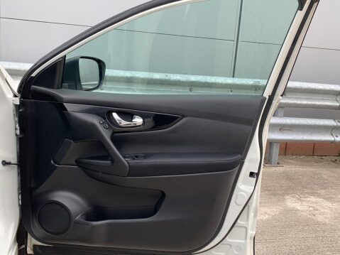 Nissan Qashqai 1.5 dCi N-Connecta 2WD Euro 6 (s/s) 5dr 55