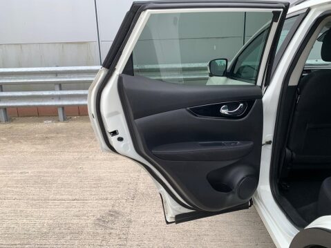Nissan Qashqai 1.5 dCi N-Connecta 2WD Euro 6 (s/s) 5dr 57