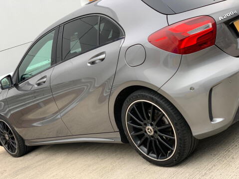 Mercedes-Benz A Class 2.1 A200d AMG Line (Premium) 7G-DCT Euro 6 (s/s) 5dr 19