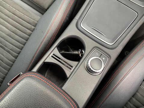 Mercedes-Benz A Class 2.1 A200d AMG Line (Premium) 7G-DCT Euro 6 (s/s) 5dr 29