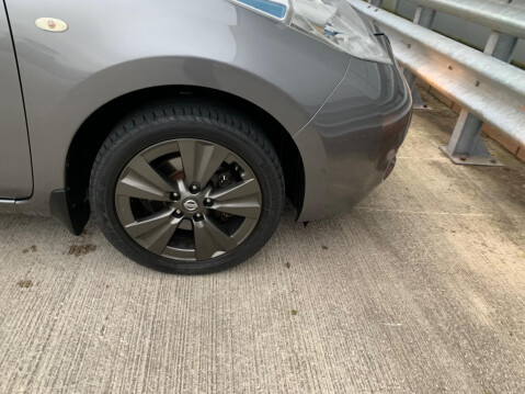 Nissan LEAF 24kWh Tekna Auto 5dr 6