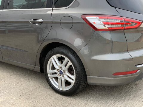 Ford S-Max 2.0 TDCi Titanium Euro 6 (s/s) 5dr 22