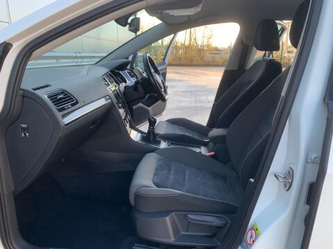 Volkswagen Golf 2.0 TDI BlueMotion Tech GT Euro 5 (s/s) 5dr 34