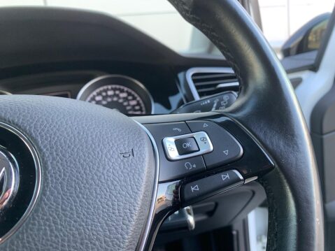 Volkswagen Golf 2.0 TDI BlueMotion Tech GT Euro 5 (s/s) 5dr 40