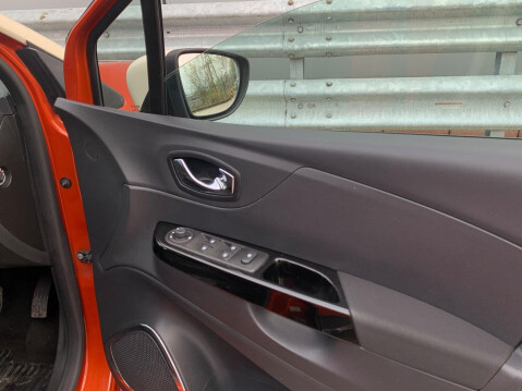 Renault Captur 0.9 TCe ENERGY Dynamique S MediaNav Euro 5 (s/s) 5dr 64
