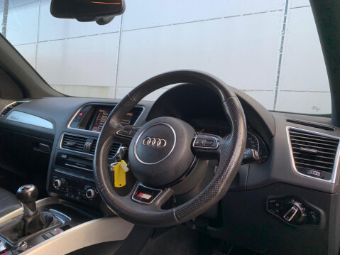 Audi Q5 2.0 TDI S line Plus quattro Euro 5 (s/s) 5dr 35