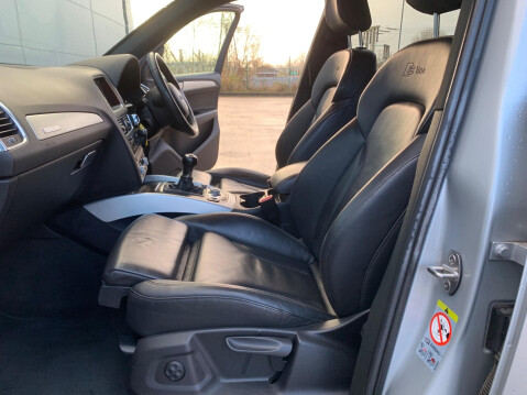 Audi Q5 2.0 TDI S line Plus quattro Euro 5 (s/s) 5dr 40