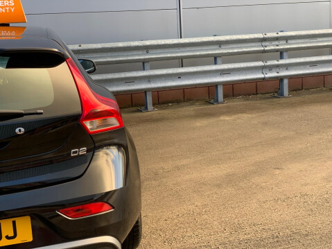 Volvo V40 1.6 D2 R-Design Euro 5 (s/s) 5dr 19