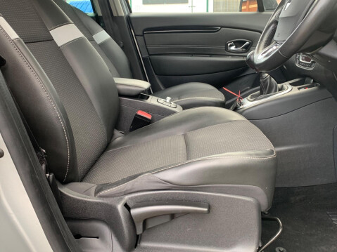 Renault Grand Scenic 1.5 dCi Dynamique Nav Euro 6 (s/s) 5dr 31