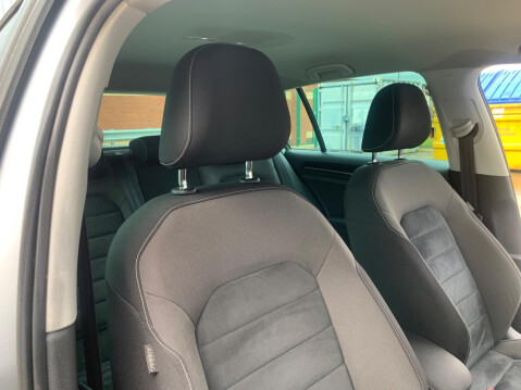 Volkswagen Golf 2.0 TDI BlueMotion Tech GT Euro 5 (s/s) 5dr 42