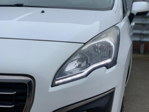 Peugeot 3008 2.0 HDi Allure Auto Euro 5 5dr 7