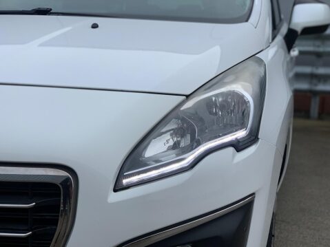 Peugeot 3008 2.0 HDi Allure Auto Euro 5 5dr 7