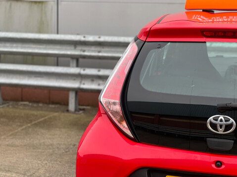 Toyota Aygo 1.0 VVT-i x Euro 5 5dr Euro 5 16