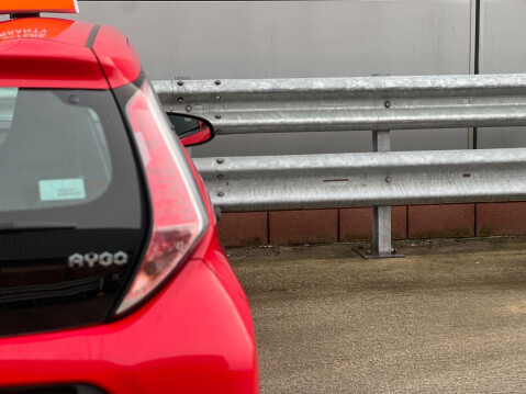 Toyota Aygo 1.0 VVT-i x Euro 5 5dr Euro 5 17