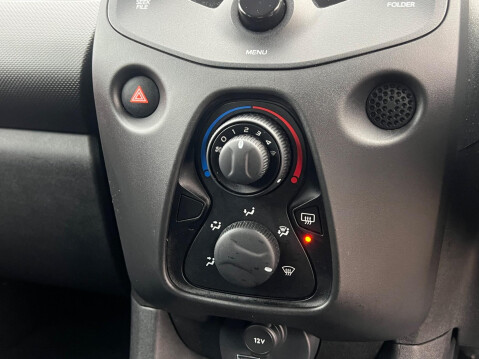 Toyota Aygo 1.0 VVT-i x Euro 5 5dr Euro 5 27