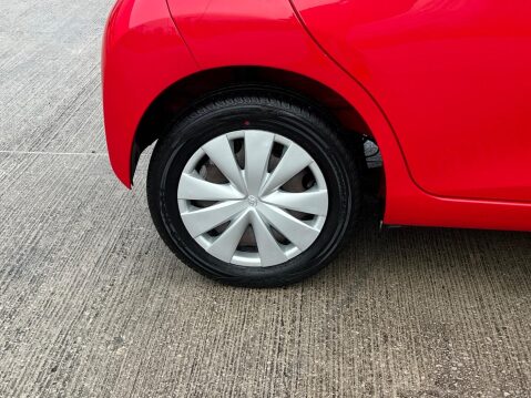 Toyota Aygo 1.0 VVT-i x Euro 5 5dr Euro 5 12