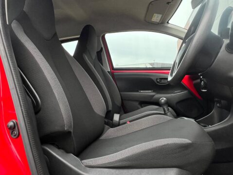 Toyota Aygo 1.0 VVT-i x Euro 5 5dr Euro 5 29
