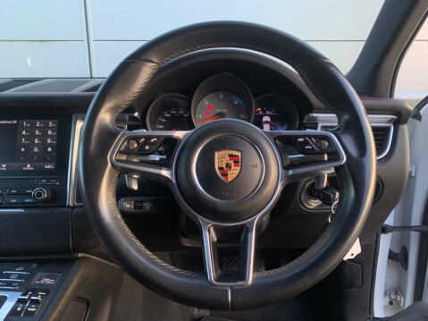 Porsche Macan 3.0 TD V6 S PDK 4WD Euro 6 (s/s) 5dr 41