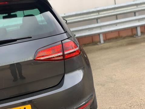 Volkswagen Golf 2.0 TDI BlueMotion Tech GTD Euro 6 (s/s) 5dr 17