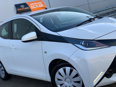Toyota Aygo 1.0 VVT-i x-play Euro 6 5dr 10