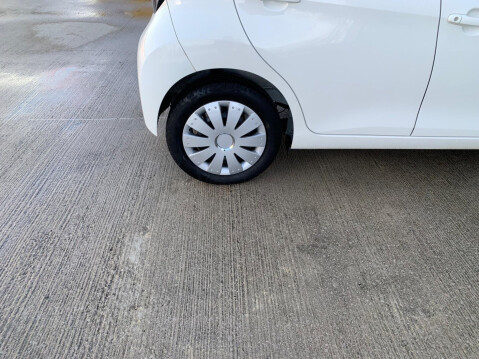 Toyota Aygo 1.0 VVT-i x-play Euro 6 5dr 15