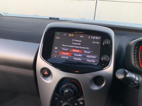 Toyota Aygo 1.0 VVT-i x-play Euro 6 5dr 38