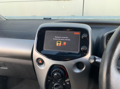 Toyota Aygo 1.0 VVT-i x-play Euro 6 5dr 41
