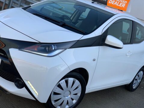 Toyota Aygo 1.0 VVT-i x-play Euro 6 5dr 11