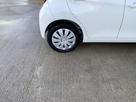 Toyota Aygo 1.0 VVT-i x-play Euro 6 5dr 15