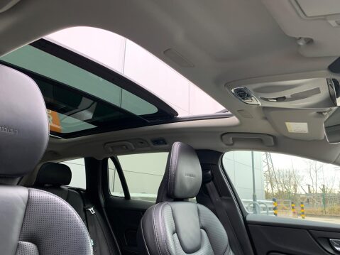 Volvo V60 2.0 D4 Inscription Pro Auto Euro 6 (s/s) 5dr 69