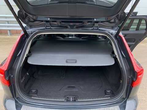 Volvo V60 2.0 D4 Inscription Pro Auto Euro 6 (s/s) 5dr 83