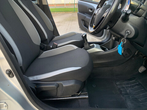 Toyota Aygo 1.0 VVT-i x-play Euro 6 5dr 32