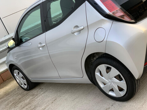 Toyota Aygo 1.0 VVT-i x-play Euro 6 5dr 19