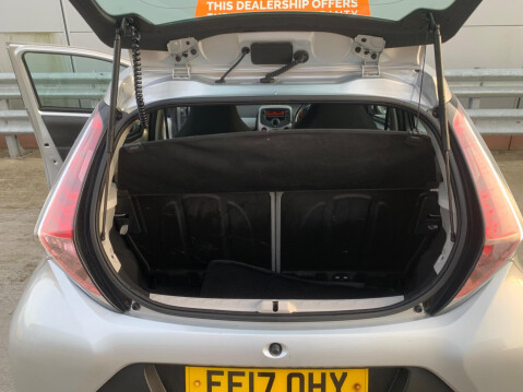 Toyota Aygo 1.0 VVT-i x-play Euro 6 5dr 44