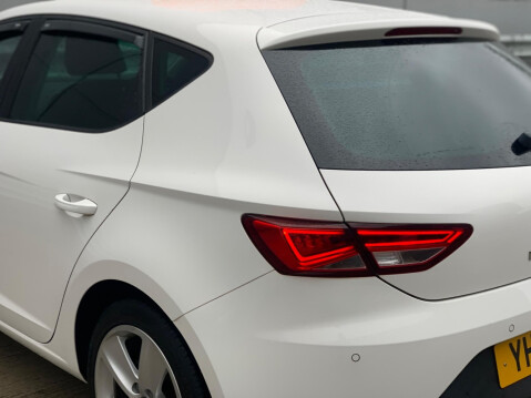 SEAT Leon 2.0 TDI CR FR Euro 5 (s/s) 5dr 20