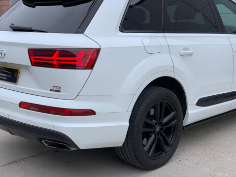 Audi Q7 3.0 TDI V6 S line Tiptronic quattro Euro 6 (s/s) 5dr 24