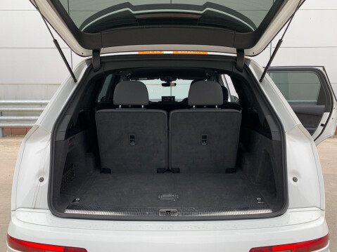 Audi Q7 3.0 TDI V6 S line Tiptronic quattro Euro 6 (s/s) 5dr 44