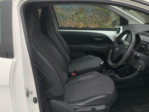 Toyota Aygo 1.0 VVT-i x-pression Euro 5 3dr Euro 5 7