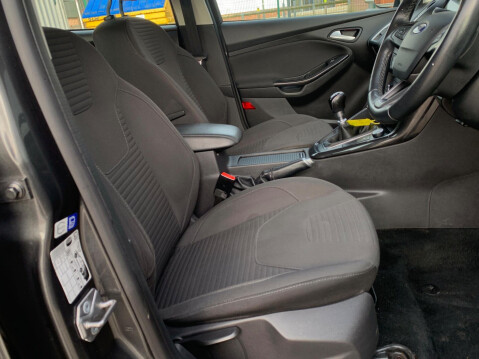Ford Focus 1.5 TDCi Titanium Euro 6 (s/s) 5dr 26