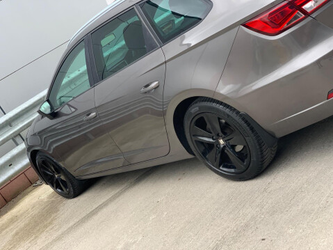SEAT Leon 2.0 TDI CR FR Sport Tourer Euro 5 (s/s) 5dr 21