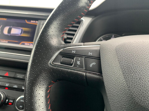 SEAT Leon 2.0 TDI CR FR Sport Tourer Euro 5 (s/s) 5dr 49