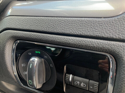 Skoda Superb 1.6 TDI S GreenLine III Euro 5 (s/s) 5dr 26