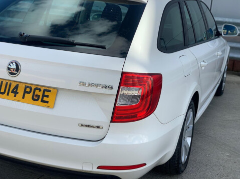 Skoda Superb 1.6 TDI S GreenLine III Euro 5 (s/s) 5dr 17