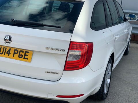 Skoda Superb 1.6 TDI S GreenLine III Euro 5 (s/s) 5dr 17