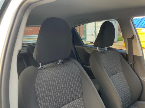 Toyota Yaris 1.0 VVT-i Edition Euro 5 5dr 33